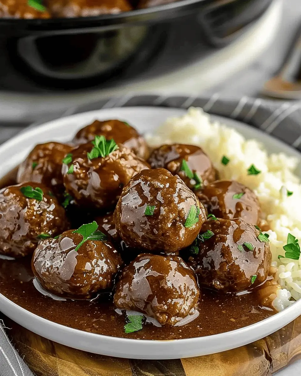 Slow Cooker Salisbury Steak Meatballs: Juicy Comfort Food Delight