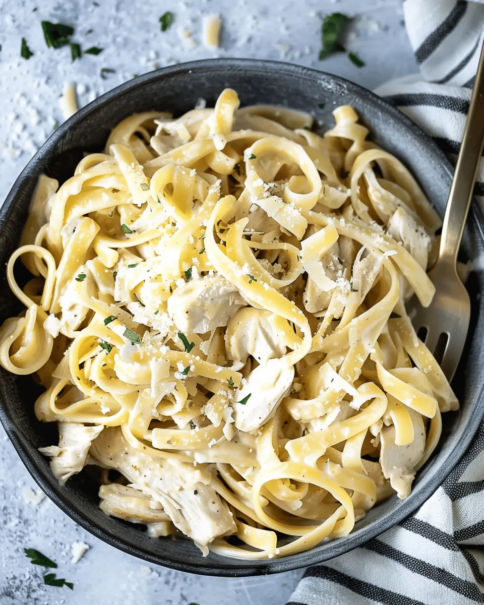 Creamy Garlic Parmesan Chicken Pasta: A Cozy Comfort Dish